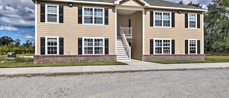 Cape Charles Vacation Rental | 2BR | 2BA | Step-Free Access | 1,100 Sq Ft