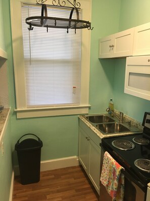 Indoors, Floor, Flooring, Sink, Sink Faucet