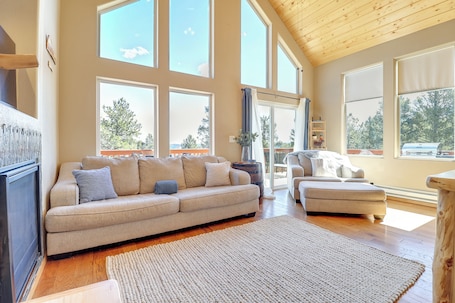 Woodland Park Vacation Rental | 3BR | 1BA | 1,608 Sq Ft | Stairs to Access