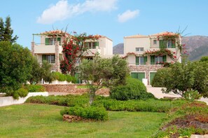 Wonderful Neapoli Villa |  Garden and Sea View Villa | 2 Bedrooms | Large Garden & Wonderful Sea Views | Peloponnese