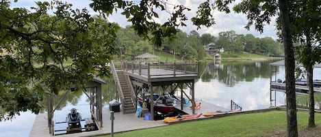 Lakefront access--lots of outdoor space, inc 2-story dock--boats not included.