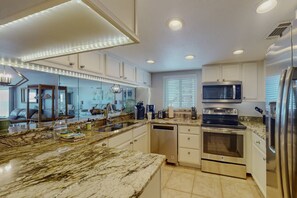 Well Equipped, Modern Kitchen with Granite Counters, and All Stainless Appliances
