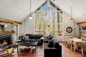 Spacious lounge!