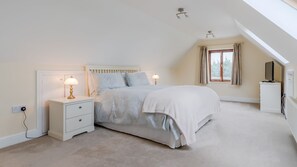 Bedroom One, Little Owl Barn, Bolthole Retreats