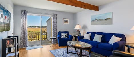 Welcome to Oyster Bay Hideaway in the heart of Chincoteague Island.