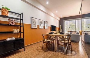 El mobiliario, la decoración y los servicios pueden variar ligeramente.