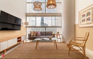 Furnishings, decor and amenities may slightly vary.
