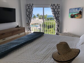 Master bedroom and balcony 