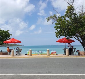 Seven sea Beach, 5 min drive 