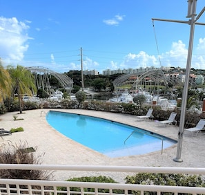 The complex have 3 pools. This one is next to our bldg.