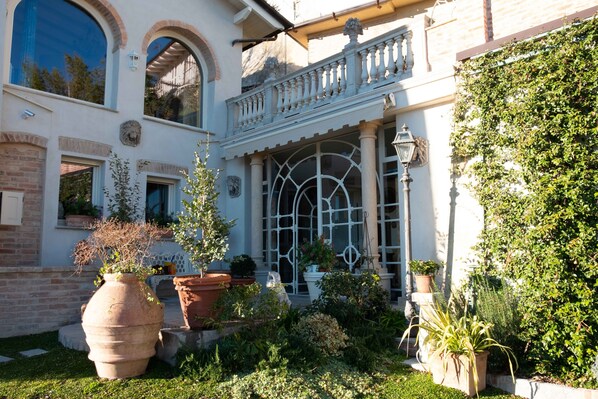 Exterior detail