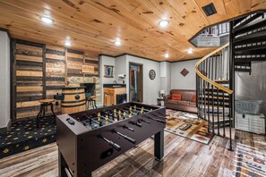 Spielezimmer