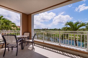 Glorious private balcony of the apartment in Noord, Aruba - Panoramic views of the surrounding area - Perfect spot for morning coffee or evening cocktails - Scenic private balcony for relaxation - Completely sunbathed space