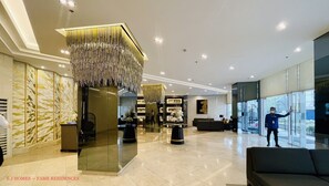Front Desk/ Entrance 