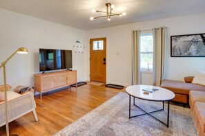 Living Room | Central Air Conditioning