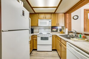 Kitchen | Dishwasher