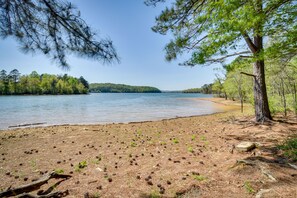 Walk to Chatuge Lake