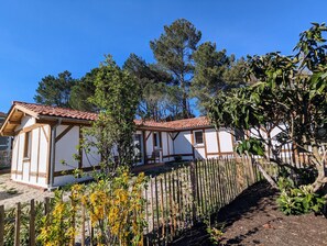 PXL 20230407 152416716