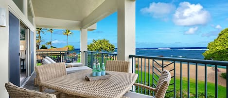 Waipouli Beach Resort H201 Oceanfront Presidential Suite