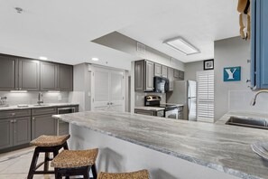 Mainsail 362 Kitchen