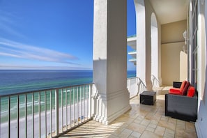 21-Majestic-Sun-Penthouse-1200-Main-Balcony