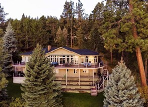 Beautiful Soaring Eagle Property on Flathead Lake