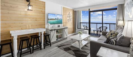 Ocean front Living room