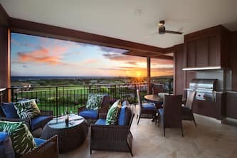 Kukui'ula Villa 8: Oceanview Condo w/AC/Private Lanai, Walk to Shops/Restaurants