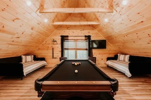 Spielezimmer