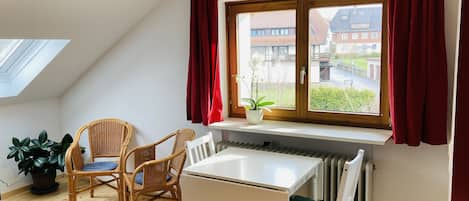 Ferienwohnung, 20qm, 1 Schlaf-/Wohnzimmer, 2 Personen-Esstisch