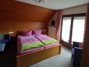 Ferienwohnung, 75qm, 3 Schlafzimmer, max. 6 Personen-Schlafzimmer