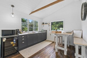 Kitchenette Dining Area