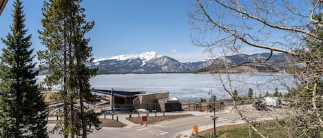 Enjoy gorgeous views of Buffalo Mountain, Lake Dillon and the Ampitheather!