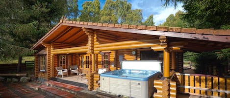 Beaver Creek Lodge hot tub