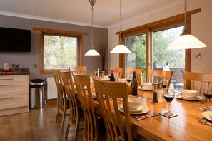 Black Grouse Lodge kitchen and table