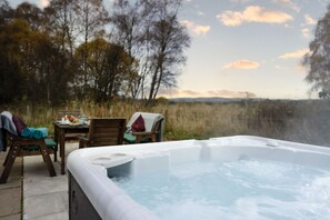 Rivercroft hot tub