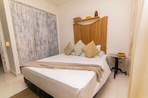 Bed,Photo of the whole room