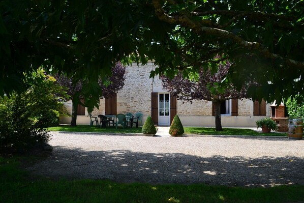 Photo 0