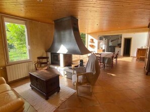 Salon-Salle à manger vue 2