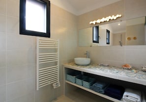 Salle d'eau à l'étage