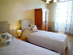 même chambre deux lits simples