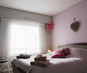 Chambre lit double 140