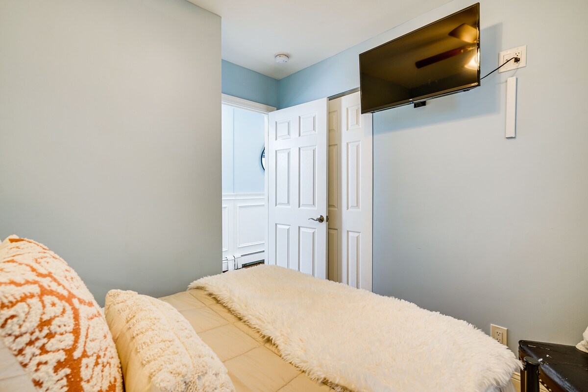 New Jersey Abode – Near Theme Parks, Walk to Beach