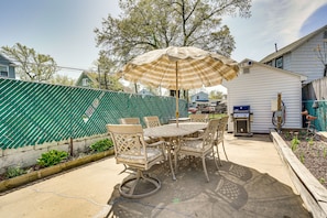 Patio | Outdoor Seating & Dining | Free WiFi
