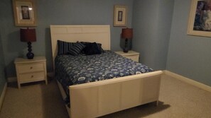 Bedroom 2 with queen size bed