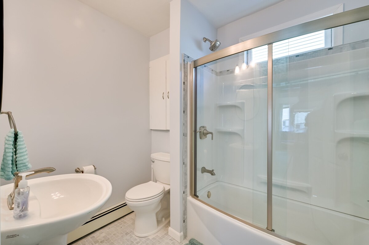 Boston Area Vacation Rental 3 Mi to Airport!