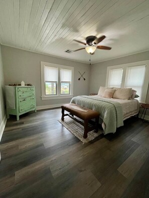 SPACIOUS Master Bedroom with lake views 