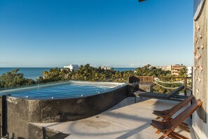 Rooftop pool