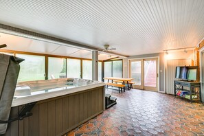 Screened Porch | Hot Tub | Backyard Access | Outdoor Dining Area