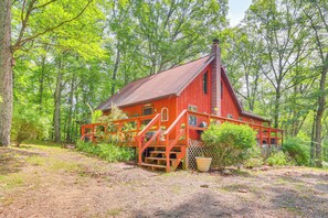 House Exterior | Fire Pit w/ Seating | Pet Friendly w/ Fee | 400-Acre Lot